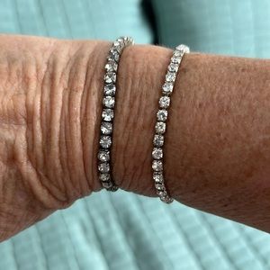 Set of 2 silver bracelets